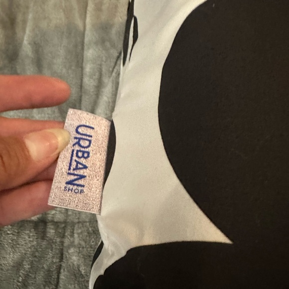 Urban Shop 2-Piece Quilted Comforter set. Twin/XL twin. Geometric Flwrs. NWT - Picture 10 of 16